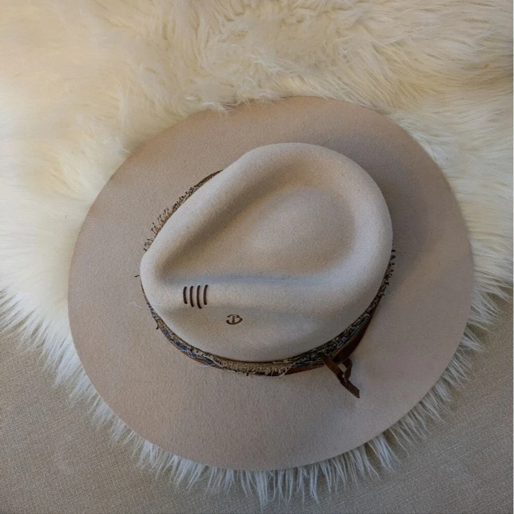 Brittoli Beige Tan Bullhide Leather Hat Montecarlo Hat Co L Large